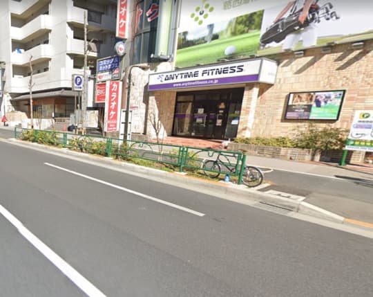 大きな道路沿い