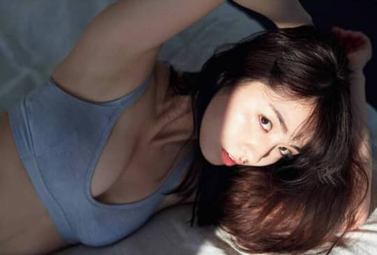 柳ゆり菜 おっぱい