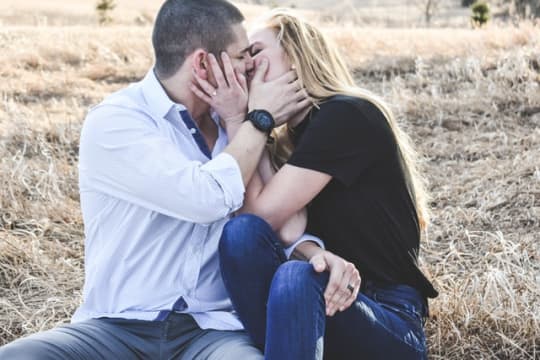 キス