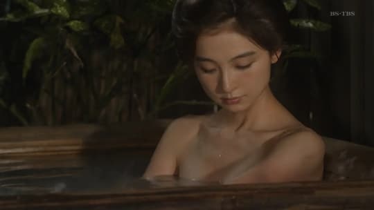 篠田麻里子 水着