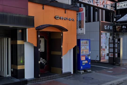 クレイジーホース店舗前画像