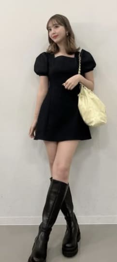 藤田ニコルのパンチラ