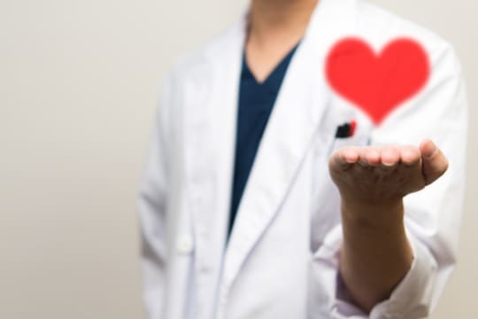医者　白衣　ハート