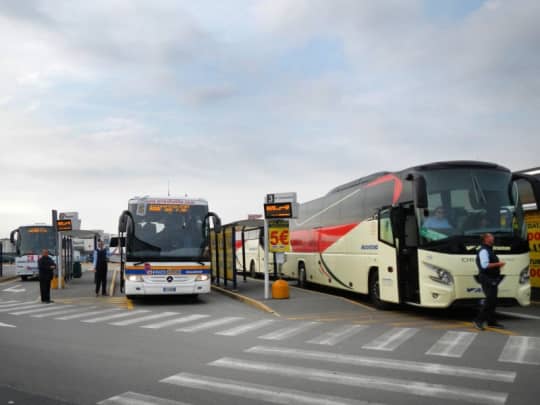 Autostradaleバス乗り場にて