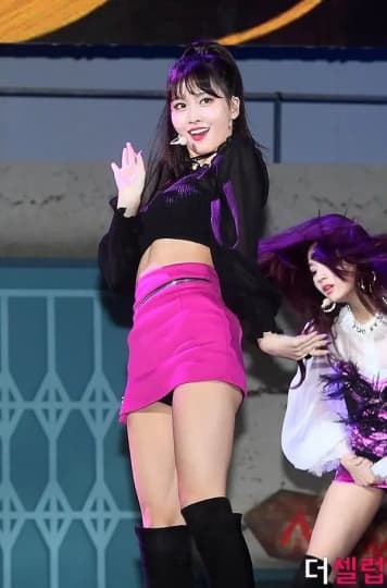 TWICE Momo(モモ) エロ
