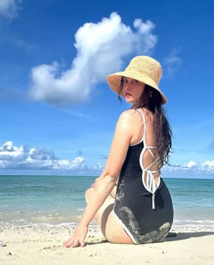 石田ニコル エロ