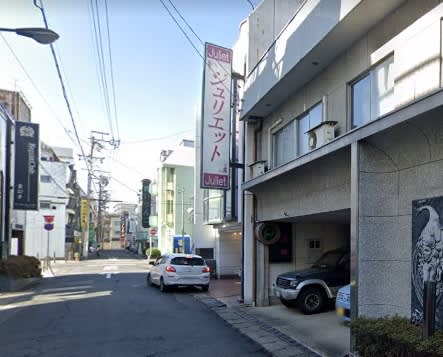 お店の前