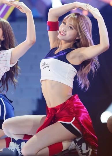 TWICE Momo(モモ) エロ