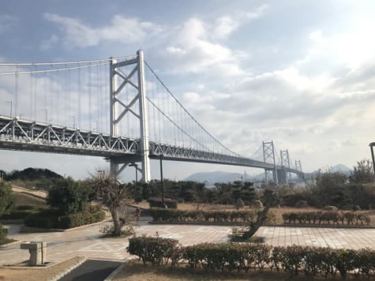 香川県へ続く瀬戸大橋