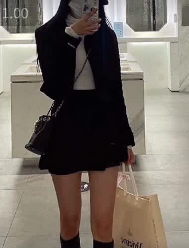 カン・ヘウォンのエロいパンチラ画像