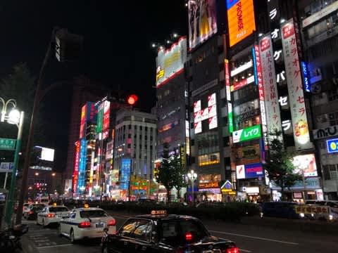 東京