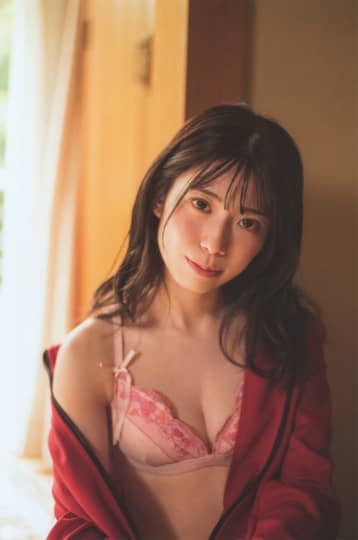 東村芽依