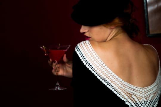 ワイン　女性　セクシー