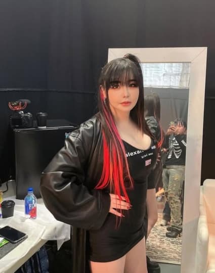  2NE1 流出
