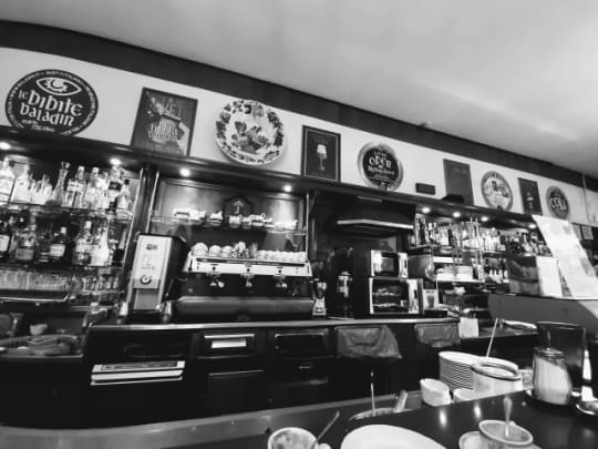 アペリティーボ　バール