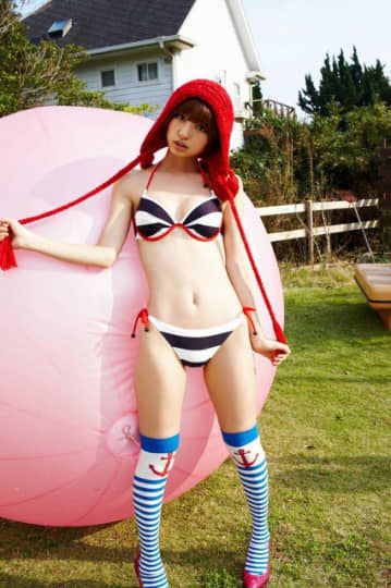 篠田麻里子 水着