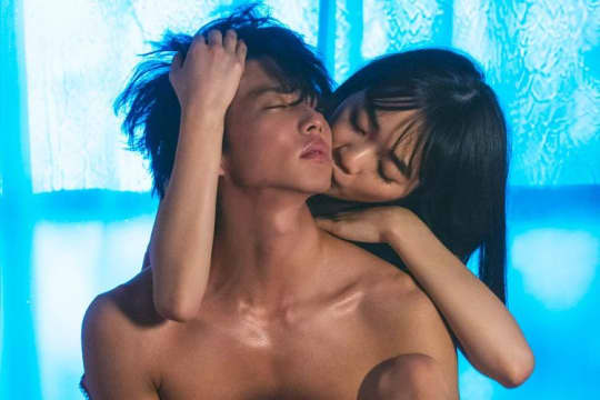 見上愛 エロ