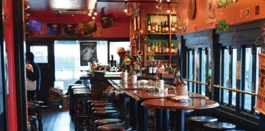 Irish PUB GREEN HILLS