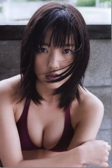 真野恵里菜 おっぱい