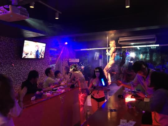 GOLD RUSHの店内