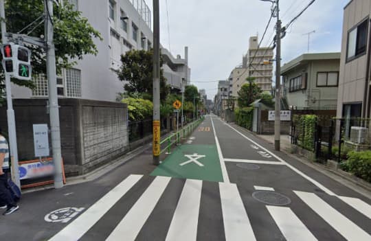 大東区立東泉小学校前