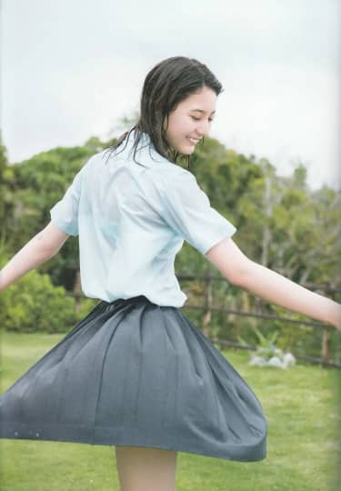 小坂菜緒 おっぱい