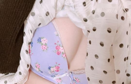 女性