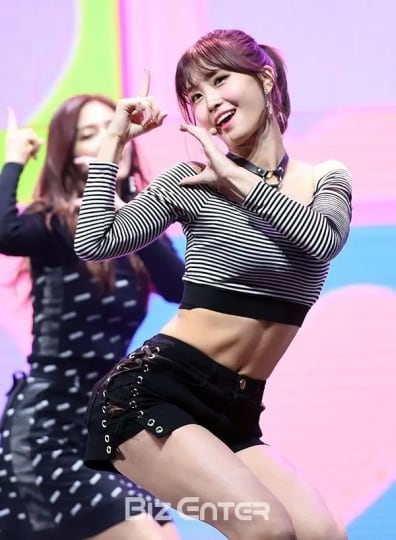 TWICE Momo(モモ) エロ