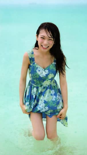 秋元真夏 おっぱい