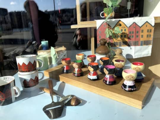 ブーナッドエッグスタンド