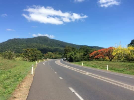 ケアンズ内陸部の道路