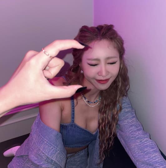 2NE1 流出