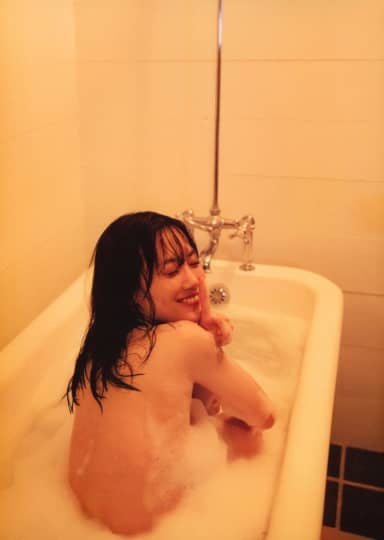 山下美月　おっぱい
