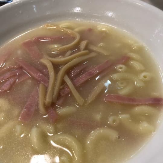 香港のマカロニスープ