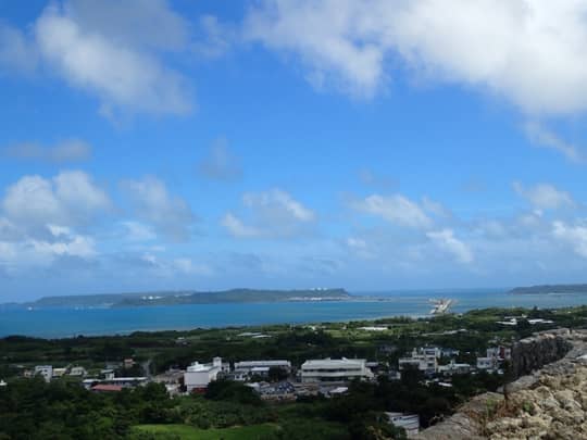 海中道路から伊計島方面