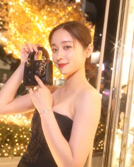 堀田真由 おっぱい