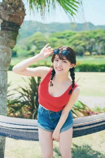 松村沙友理 おっぱい