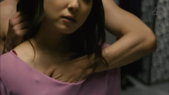 女性芸能人濡れ場シーン