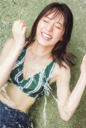 小坂奈緒 おっぱい
