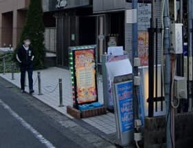 零の店舗前