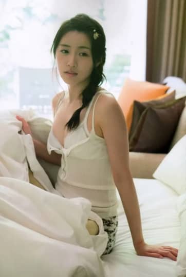 高山一実 おっぱい