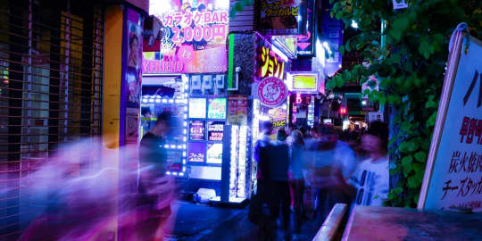 新大久保の街の風景