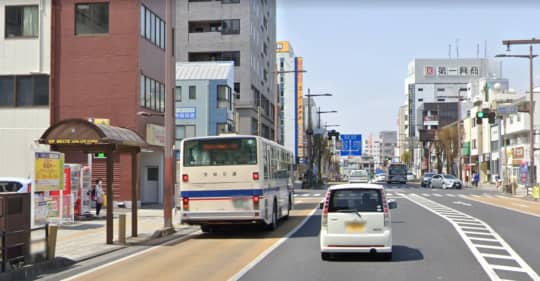「泉町三丁目」バス停