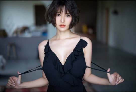 葵つかさ　谷間