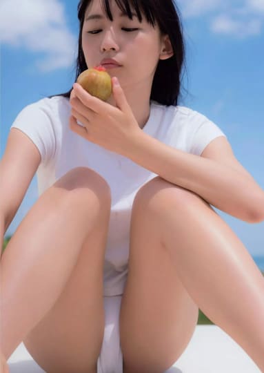 浅川梨奈 おっぱい
