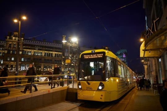 女の子から送られてきた住所を頼りにトラムに乗る