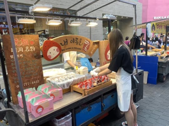 明洞イチゴ大福の屋台