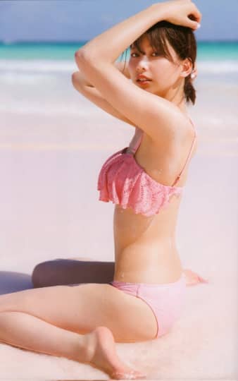渡邉理佐 おっぱい
