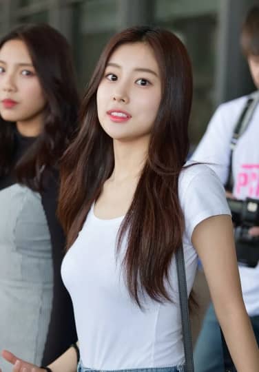 カン・ヘウォンのエロいおっぱい(巨乳)