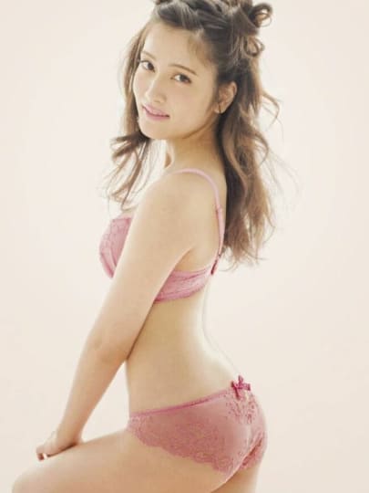 入山杏奈 おっぱい